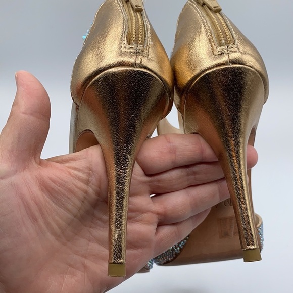 Pelle Embellished T Strap Sandals size 5 1/2 M - Picture 5 of 12